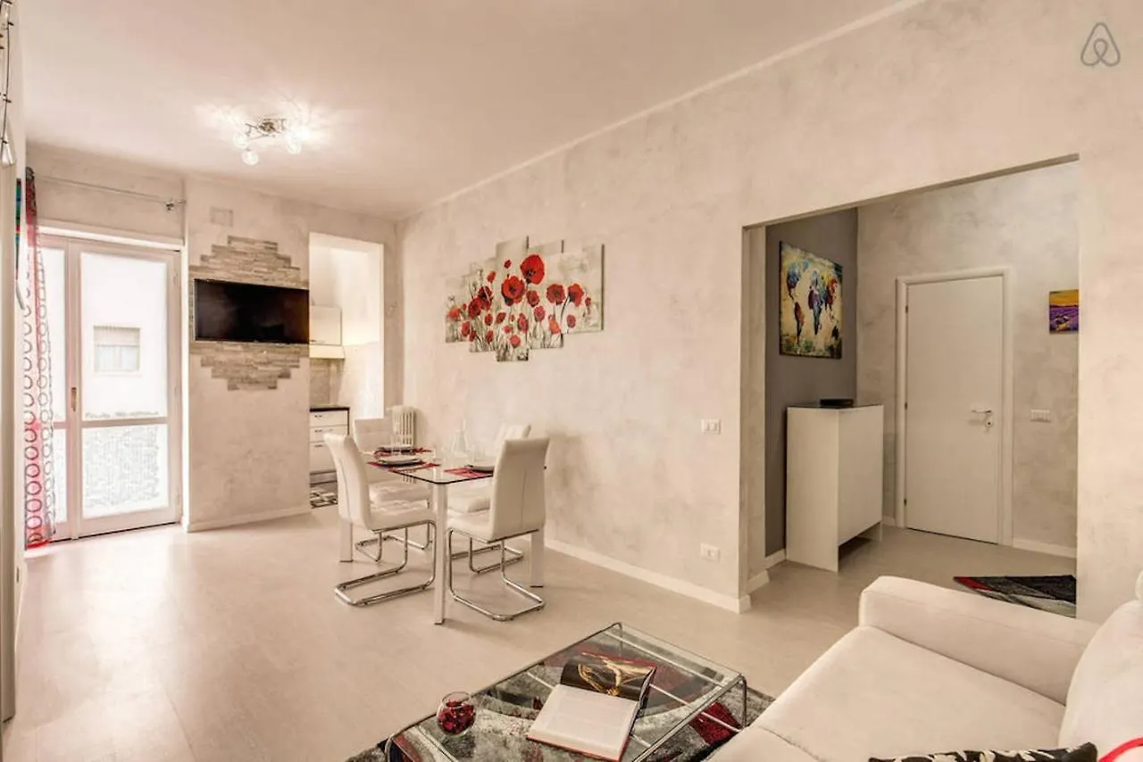 Apartment Via Domenico Silveri Róma